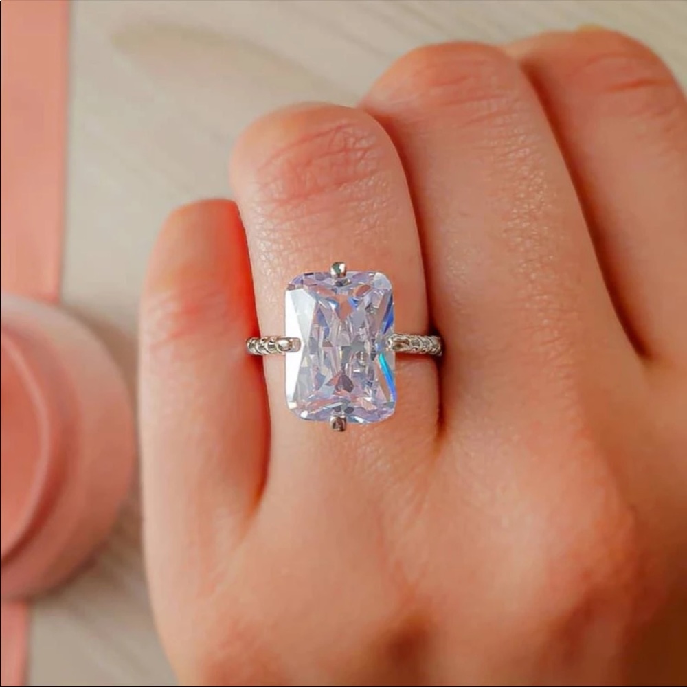 New Women’s Dazzling 925 Silver Engagement Ring - Picture 3 of 5